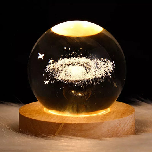 Galaxy Crystal Ball Nattljus | Veska Standard Titel