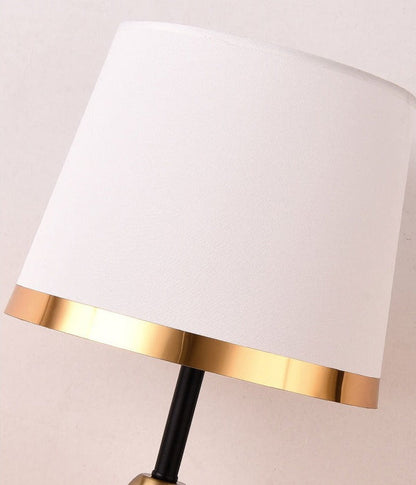 GiltGlow – Elegant Guld och Svart Retro Bordslampa | Veska