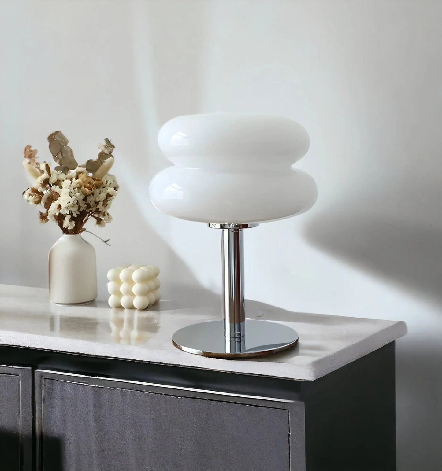 GlamoraLite - Elegant Glastabellampa för Ditt Inre | Veska Vit