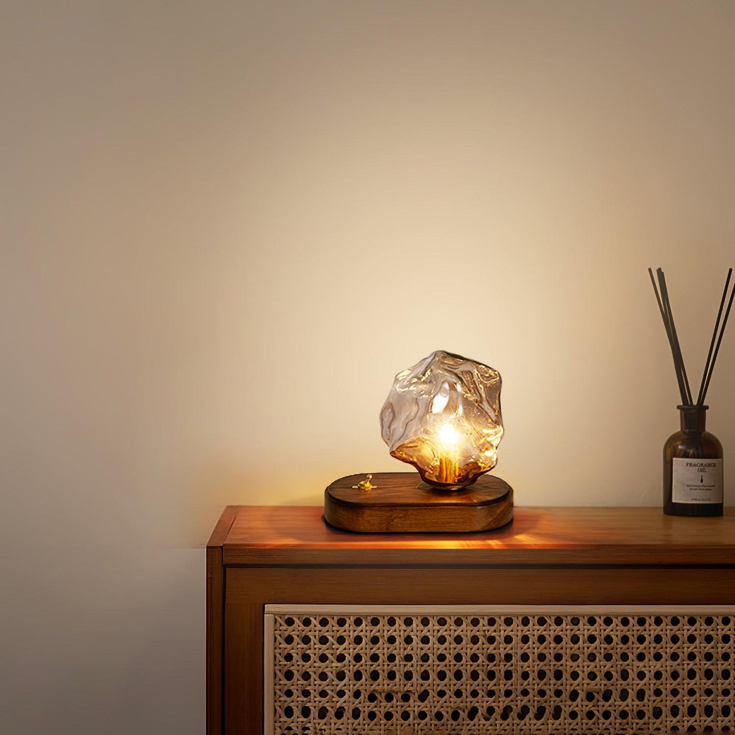 Glasblock Bordslampa | Modern Design med Klar Glas | Idealiskt för Belysning av Vardagsrum & Sovrum | Veska