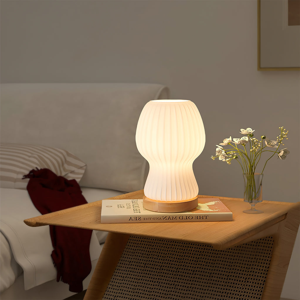 GlowBeam – Viktad glasbordslampa med träaccent | Veska
