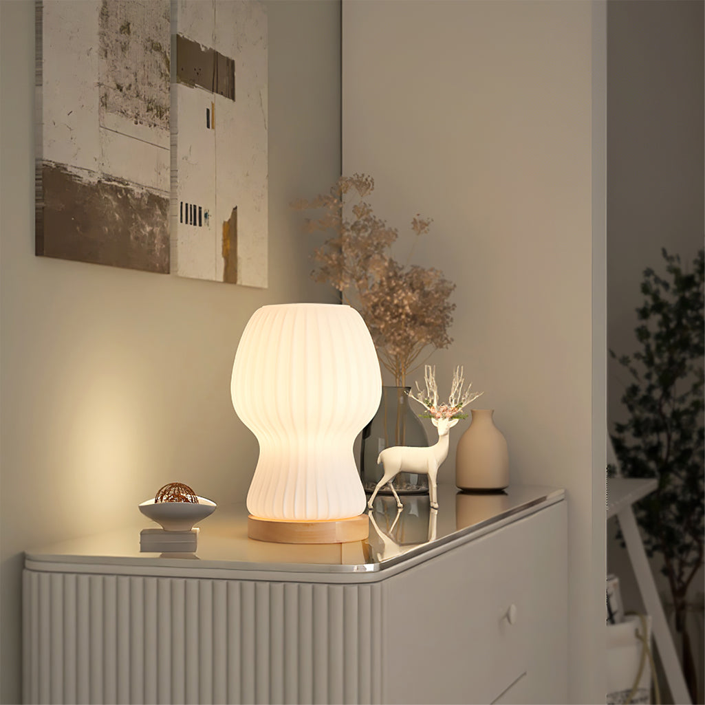 GlowBeam – Viktad glasbordslampa med träaccent | Veska