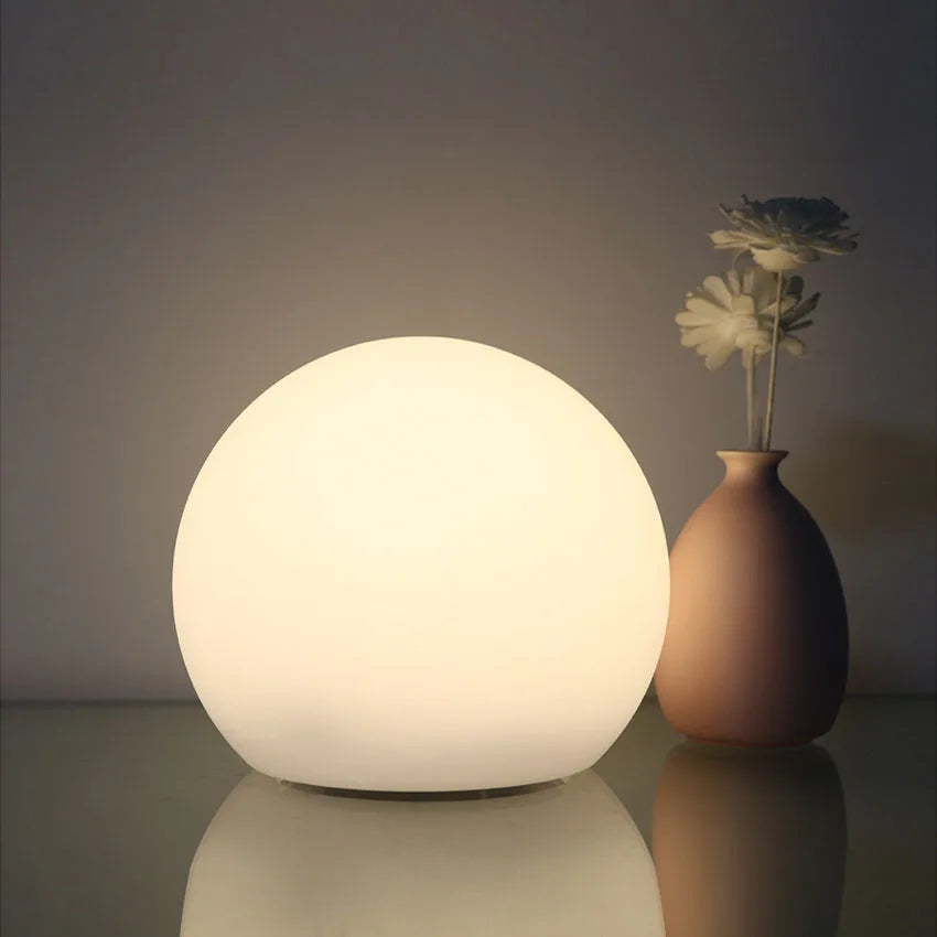 GlowSphere – Bordslampa med modern världslig charm | Veska