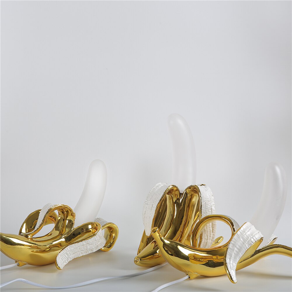 GoldenBanana - Elegant Art Deco Bordslampa | Veska