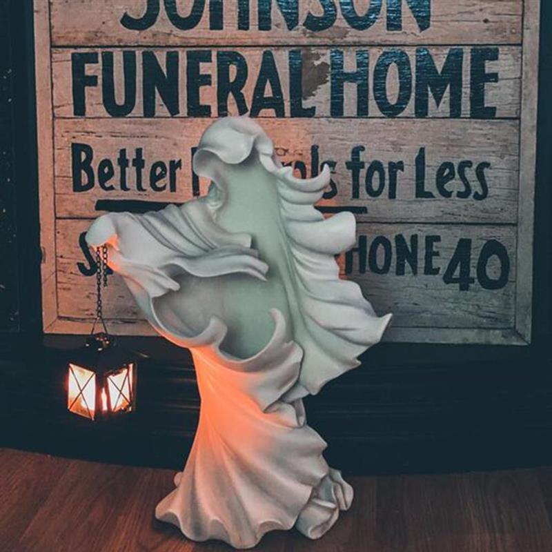 Halloween-spöke som håller lyktstatyett i resin statyett | Veska