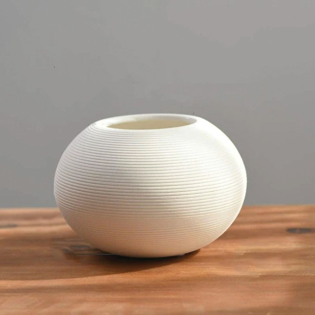 Handgjord keramikvas Veskaanche, elegant vit dekoration med ring skulptur | Veska Stor rund vas