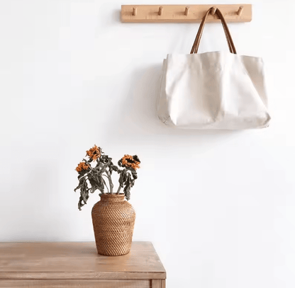 Handtillverkad Rattan Vas Naturlig Textur Unik Design | Veska