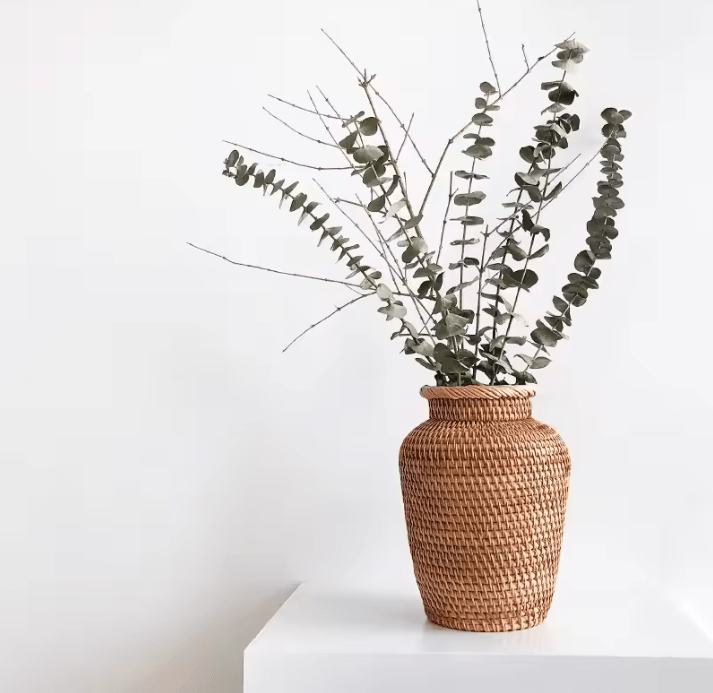 Handtillverkad Rattan Vas Naturlig Textur Unik Design | Veska