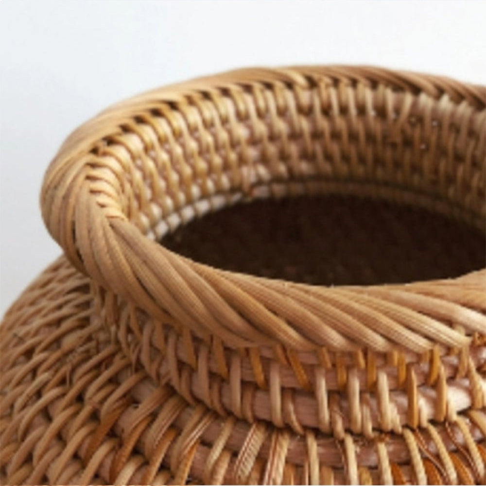 Handtillverkad Rattan Vas Naturlig Textur Unik Design | Veska