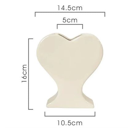 Heart Vase | Veska Elfenben
