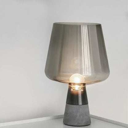 Industriell bordslampa tillverkad av stål med glas skärm – Modern vintage sänglampan | Veska Rökgrey