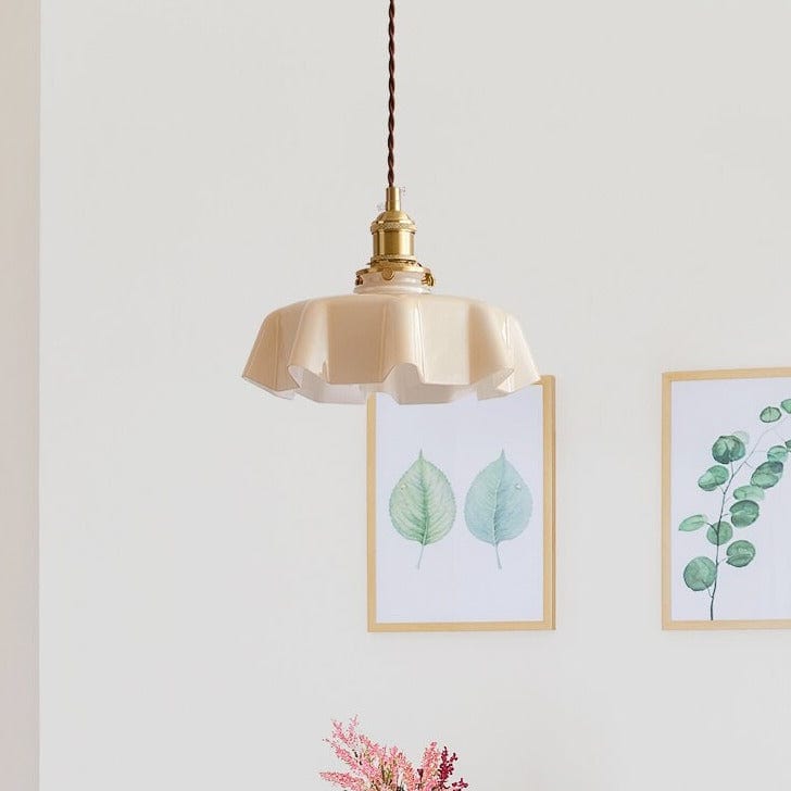 Kräm Blommig Mässingspendel Lampa | Veska