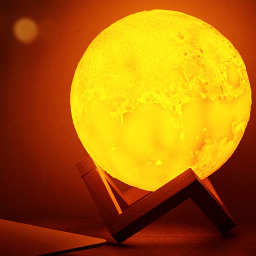 Kreativ Mini Uppladdningsbar 3D Utskriven Måne 1-Ljus LED Bordslampa | Veska 4.72'' 3 färger utbytbara (Warm Neutral White) 110V-120V för US CA