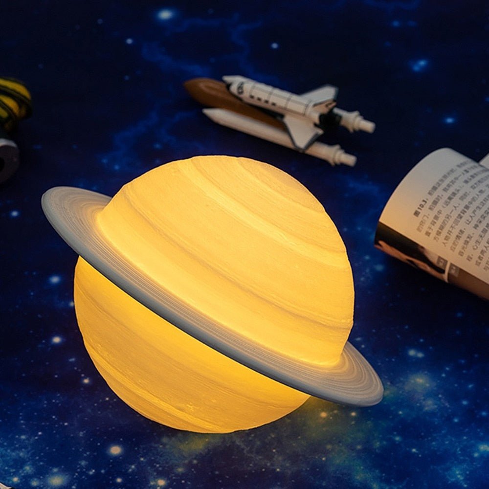 Lampa - SaturnGlow - Planetary Design - Justerbar belysning | Veska