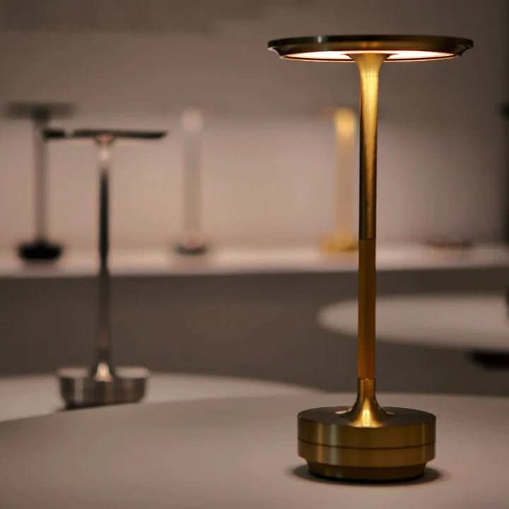 LED bordslampa med dimbar stämningsljus | Veska Guld