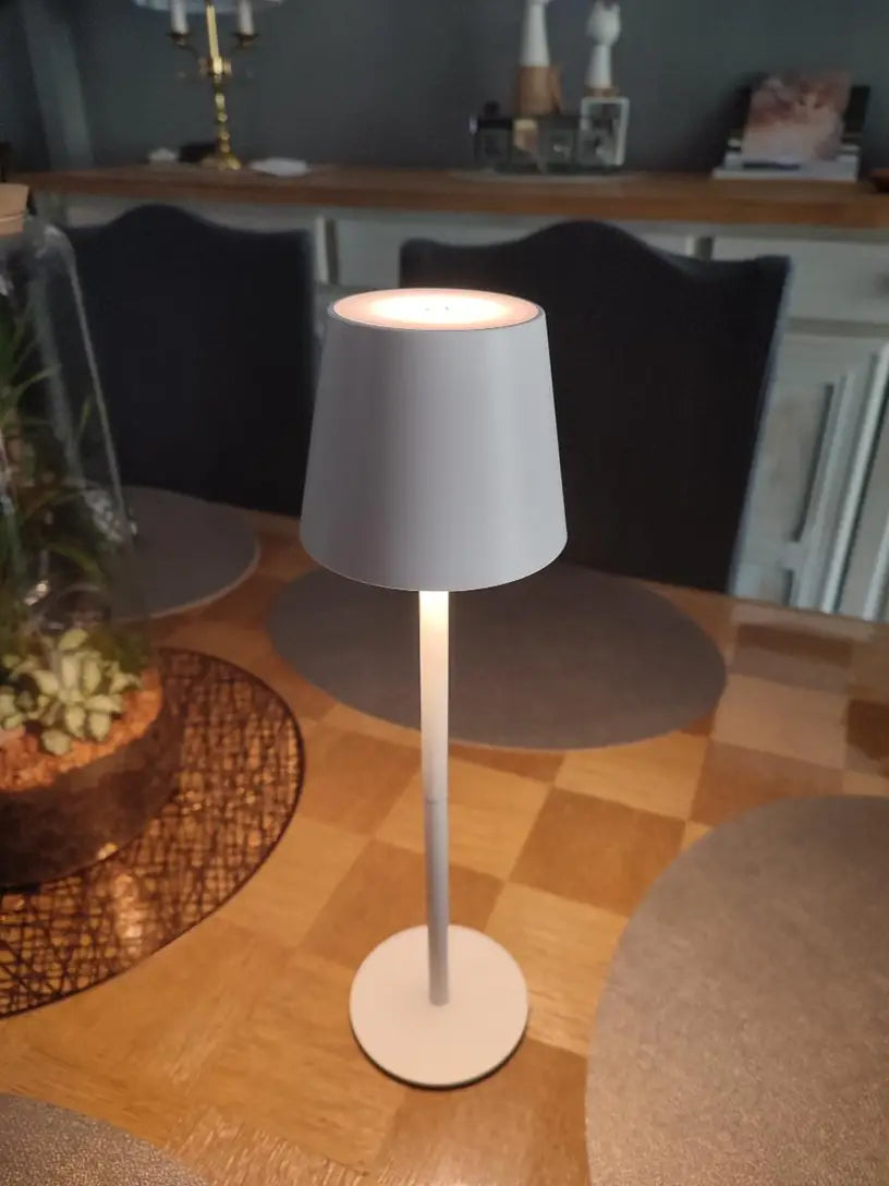 LED Bordslampa – Trådlös, Beröringskontroll & Dimbar Ljus | Veska