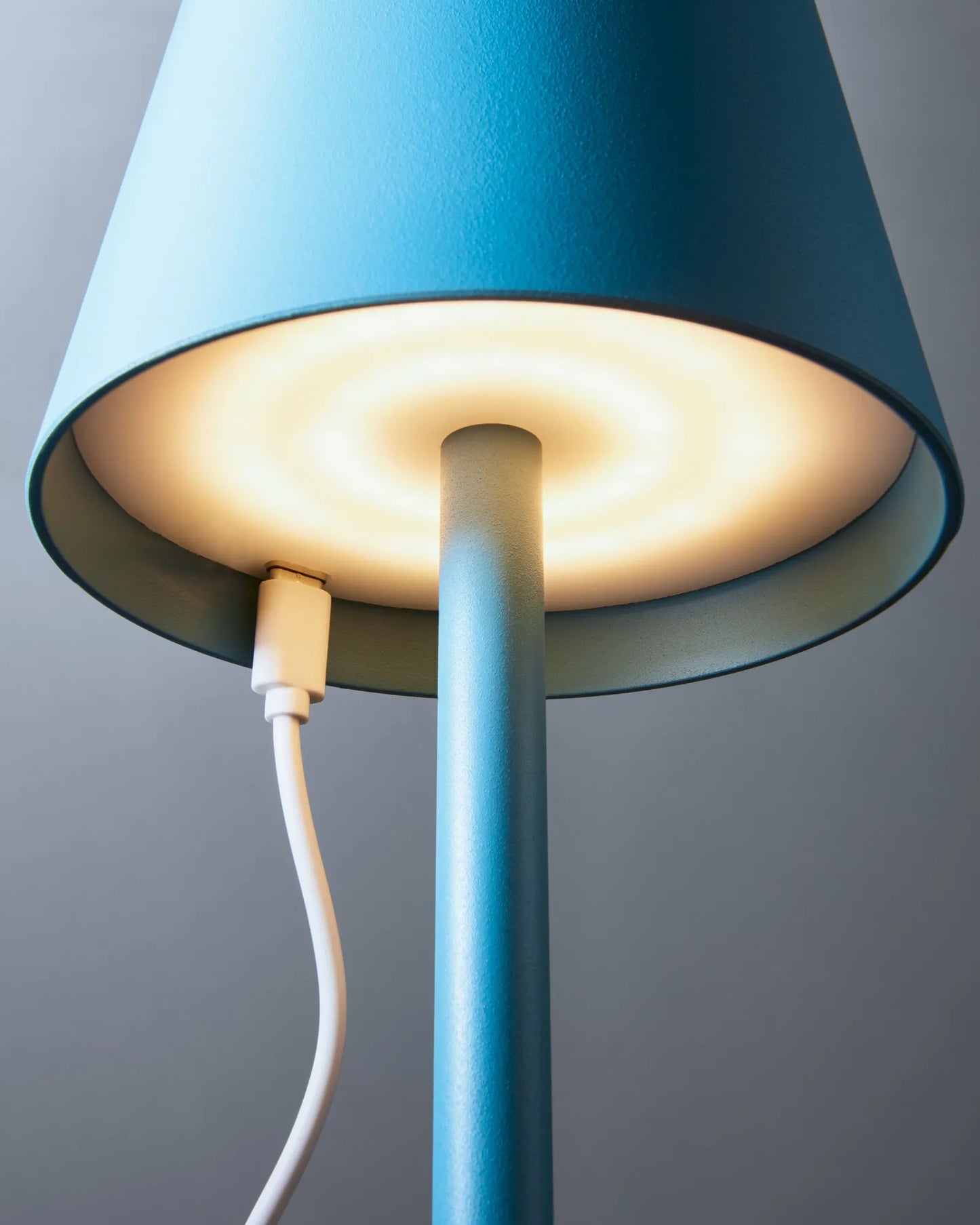 LED Bordslampa – Trådlös, Beröringskontroll & Dimbar Ljus | Veska