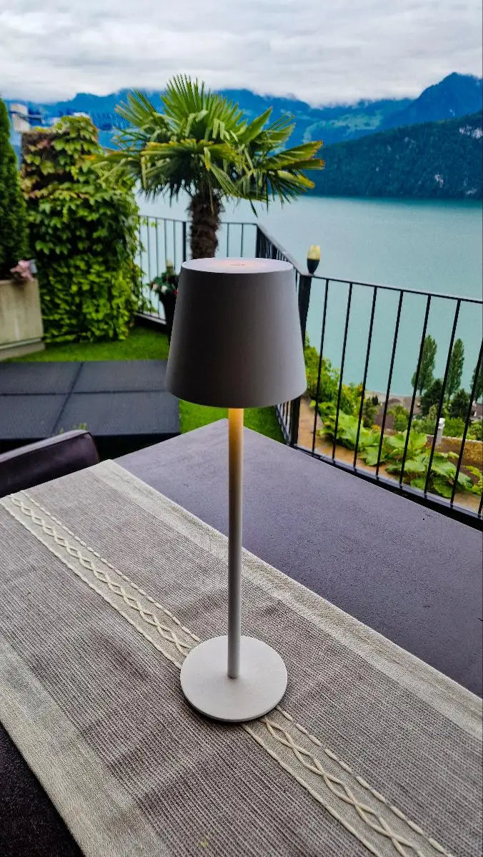 LED Bordslampa – Trådlös, Beröringskontroll & Dimbar Ljus | Veska