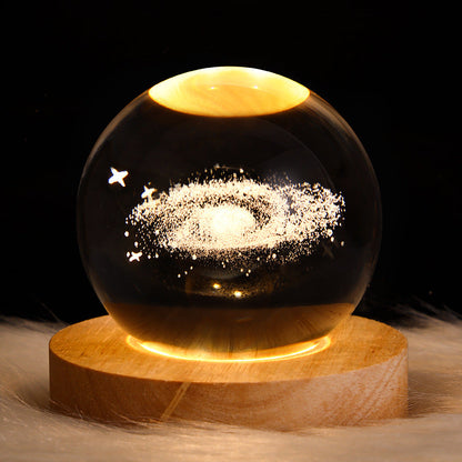 LED Nattlampa Galaxy Crystal Ball Bordslampa 3D Planet Månlampa Sovrum Heminredning För Barn Fest Barns Födelsedagspresenter | Veska Säte området gjort av massivt trä Nebel 6cm USB