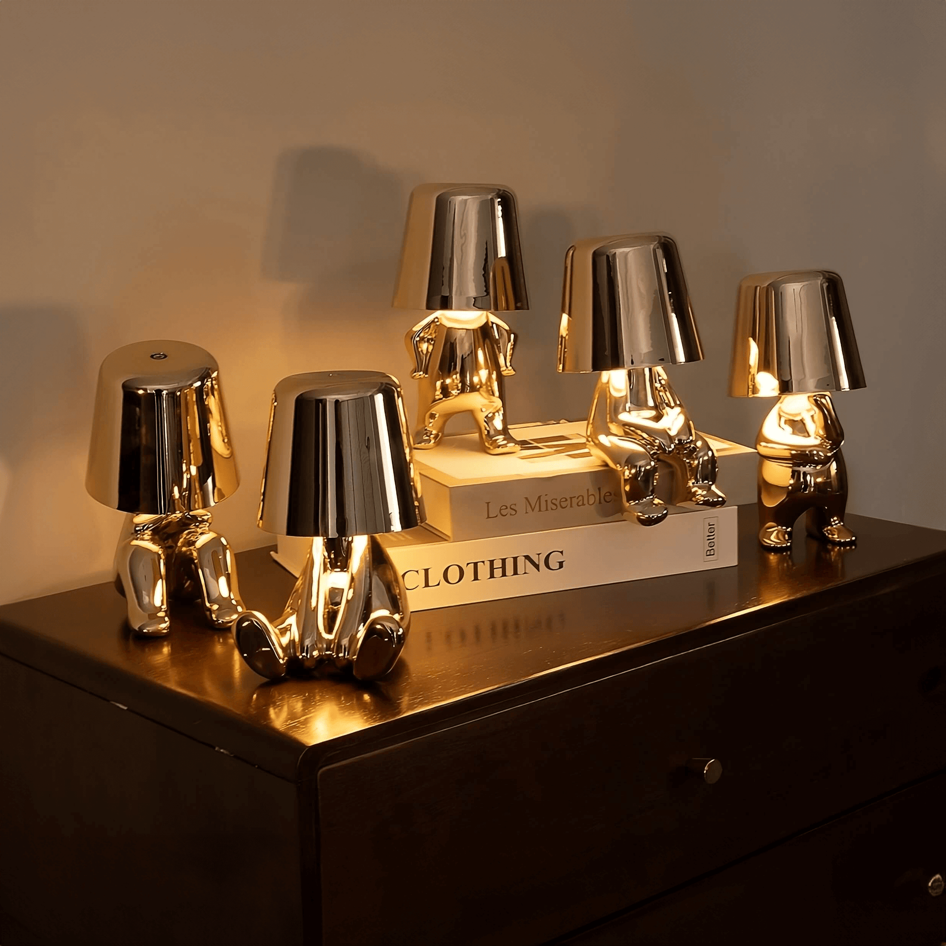 Lekfull Dimbar Bordslampa - LumoPals | Veska
