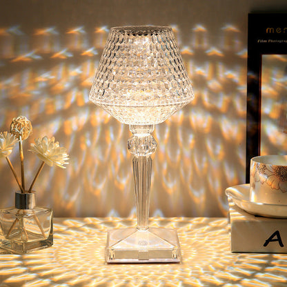 Liesbeth Crystal Lamp – Lyxig Bordslampa med USB-laddningsfunktion Veska