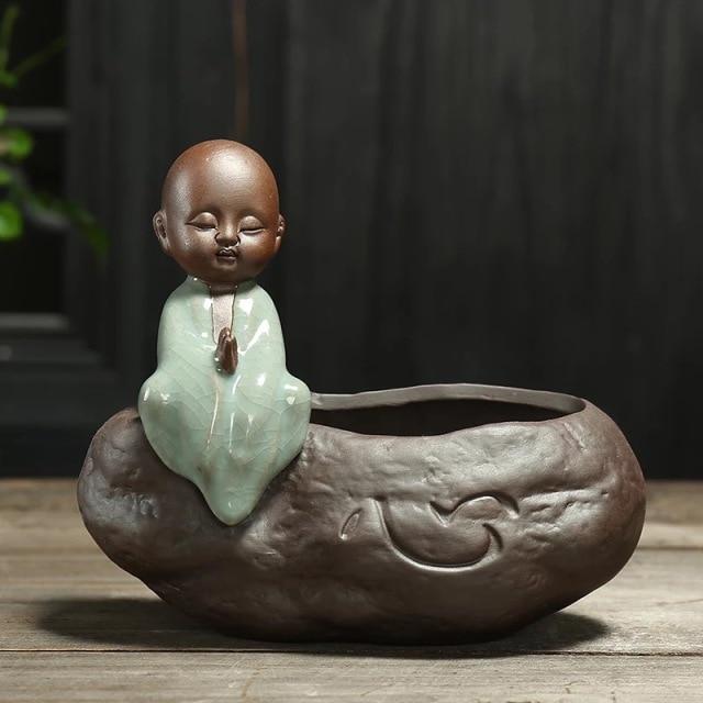 Little Monk Keramisk Blomkruka | Veska 06 Med hål