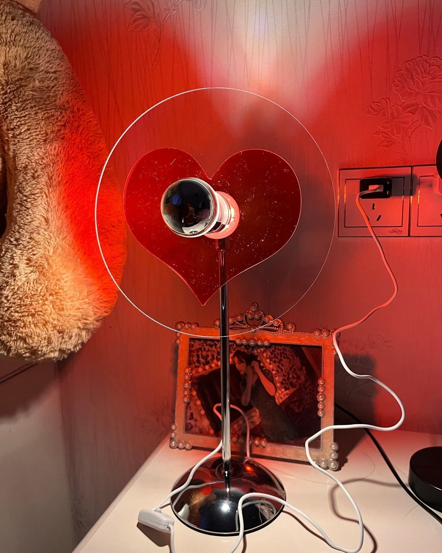 LoveGlow – Elegant Bordslampa med Uppladdningsbart LED | Veska