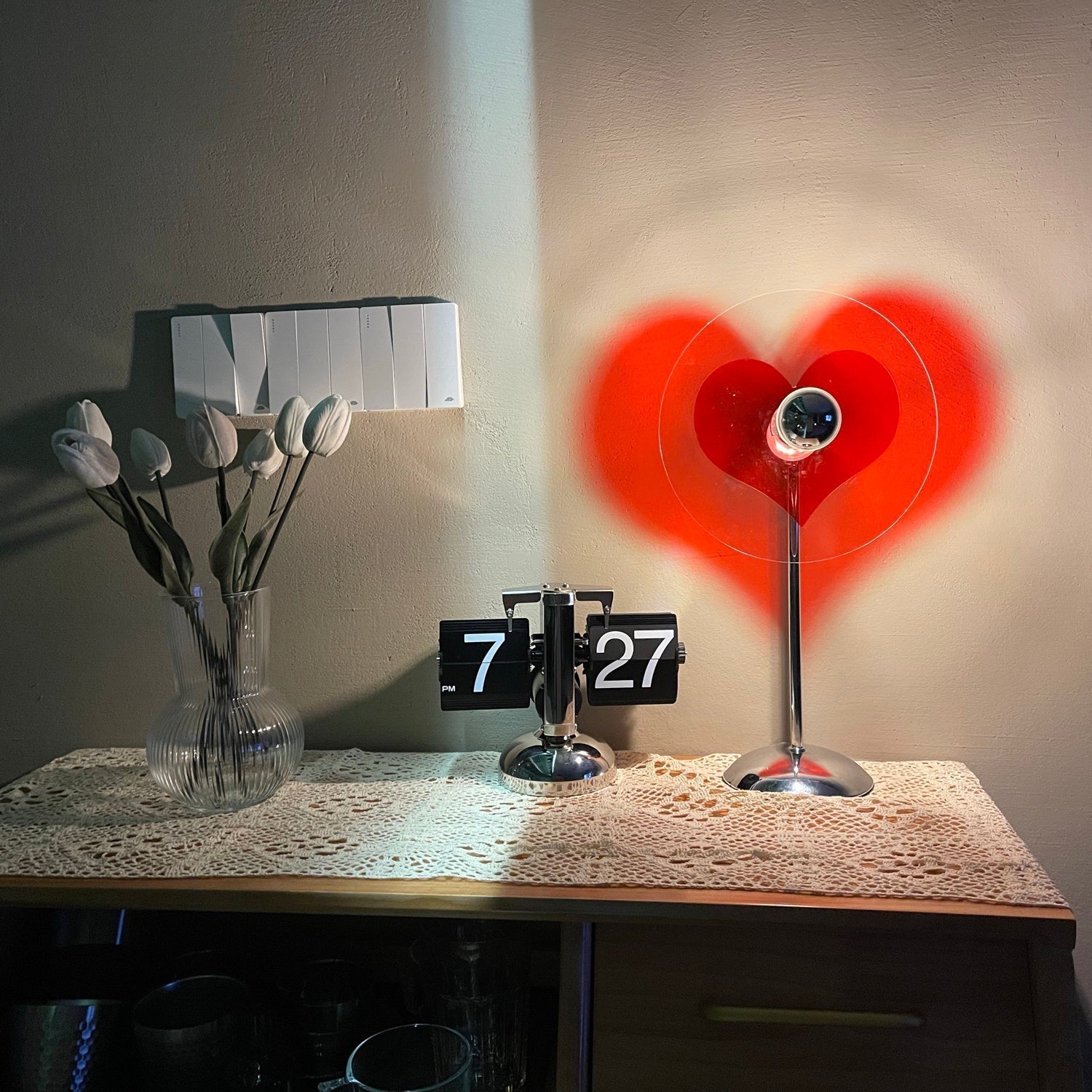 LoveGlow – Elegant Bordslampa med Uppladdningsbart LED | Veska
