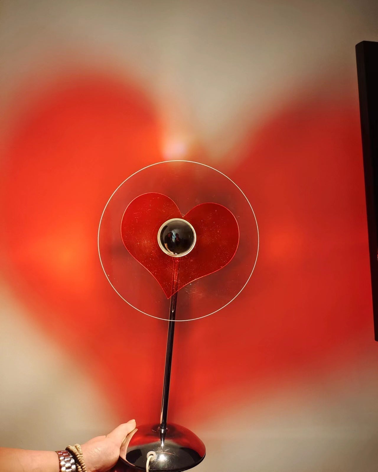 LoveGlow – Elegant Bordslampa med Uppladdningsbart LED | Veska
