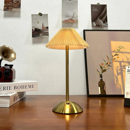 LumaNord - Retro Skandinavisk Bordslampa | Veska