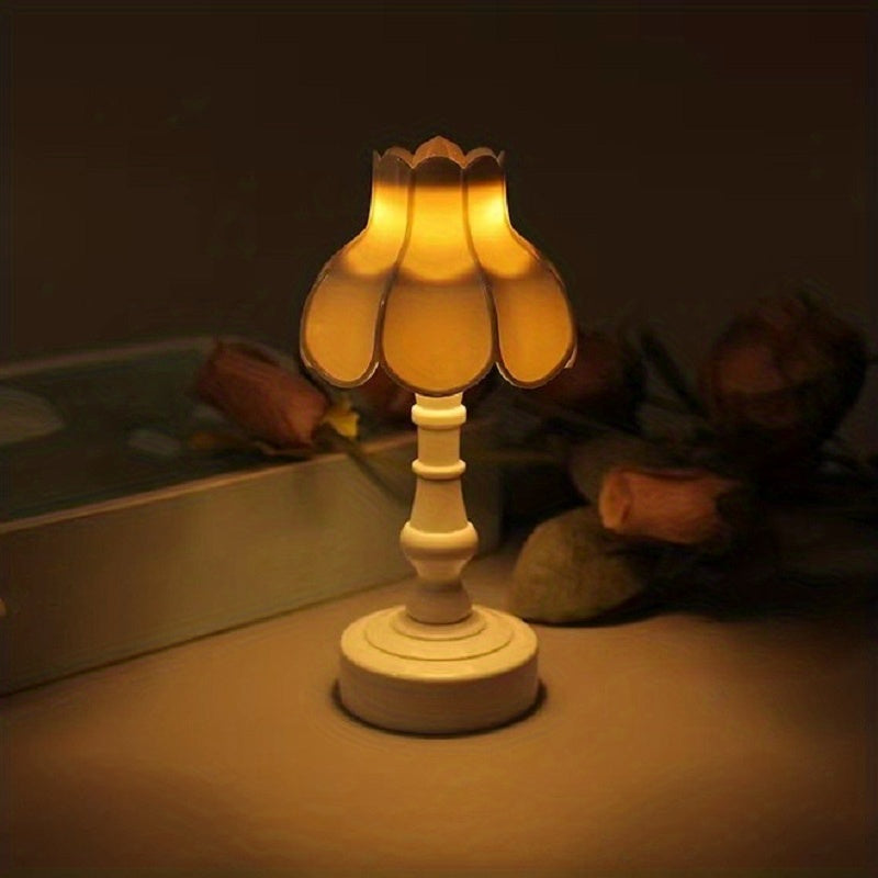 LumiDeco - Retro LED Mini Bordslampa för Hem Veska Stil A
