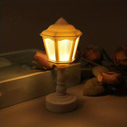 LumiDeco - Retro LED Mini Bordslampa för Hem Veska Stil B