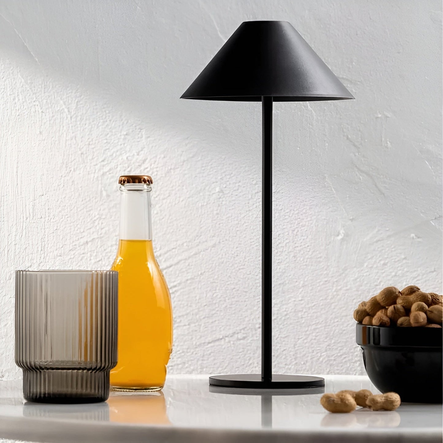 LumiLuxe - Dimbar Nordisk Kon LED Bordslampa med Touchkontroll | Veska