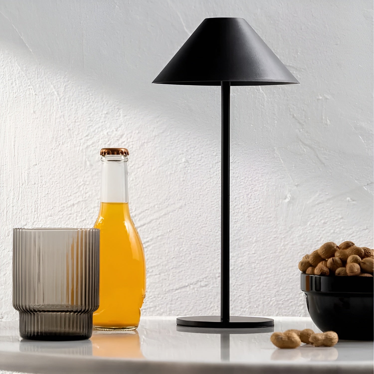LumiLuxe - Dimbar Nordisk Kon LED Bordslampa med Touchkontroll | Veska