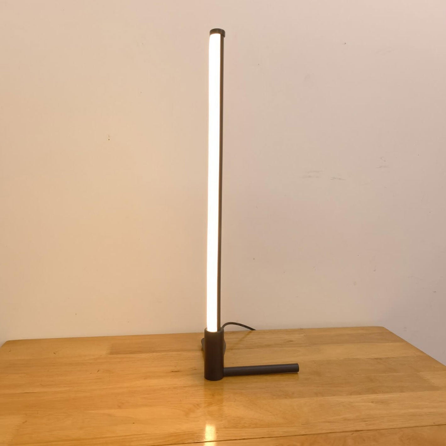 Luminix Bar LED Bordslampa | Minimalistisk Design | Nattlampa & Stämningsbelysning | Modern & Dekorativ | Veska