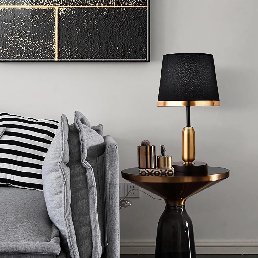 Lumivara Modern Svart Tyg Bordslampa – Elegant Hemljus | Veska