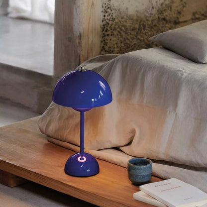 Lunaire - LED bordslampa för en modern atmosfär | Veska Blå