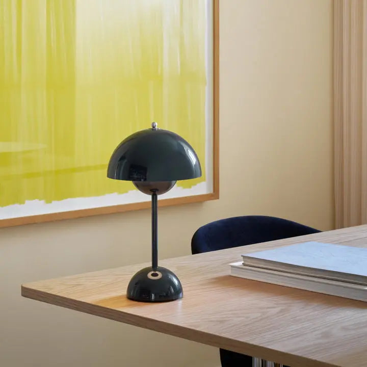 Lunaire - LED bordslampa för en modern atmosfär | Veska