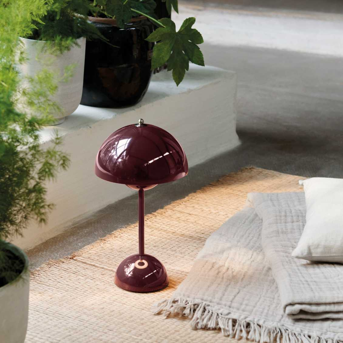 Lunarglo | LED bordslampa | Veska
