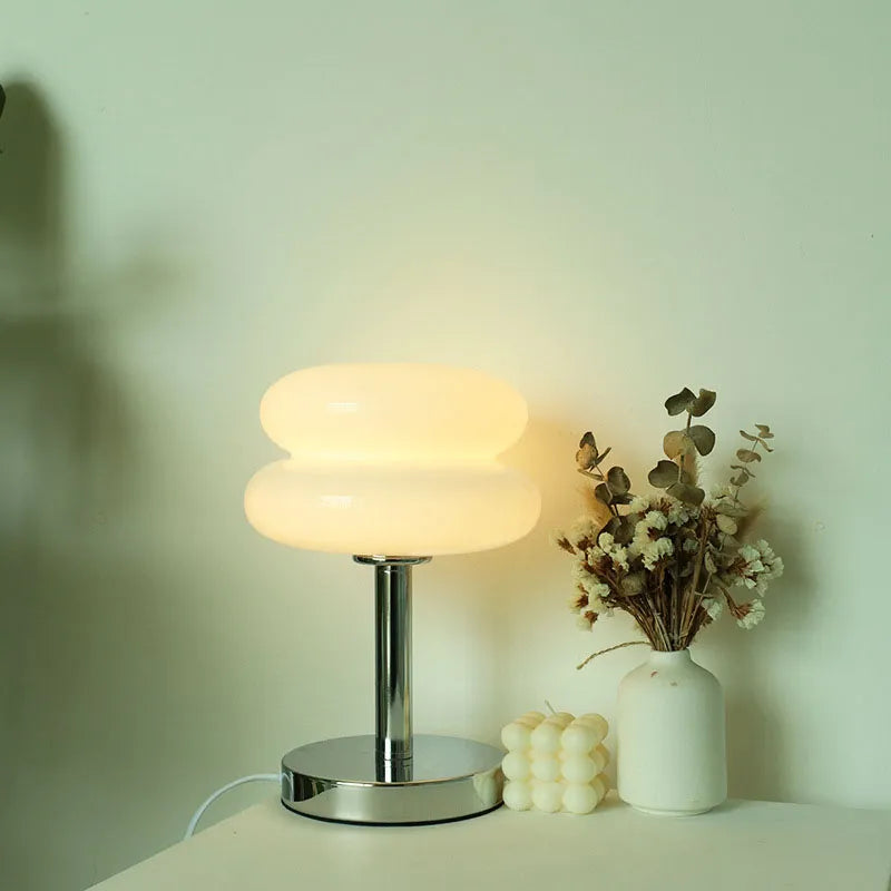 Lyxig och subtil bordsbelysning med elegant finish | Veska