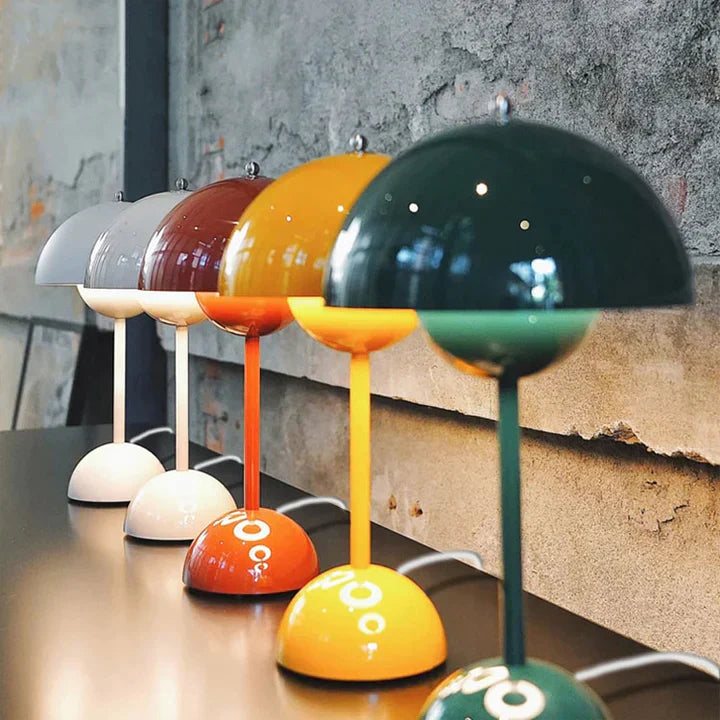 Lyxig samtida nordisk bordslampa | Veska