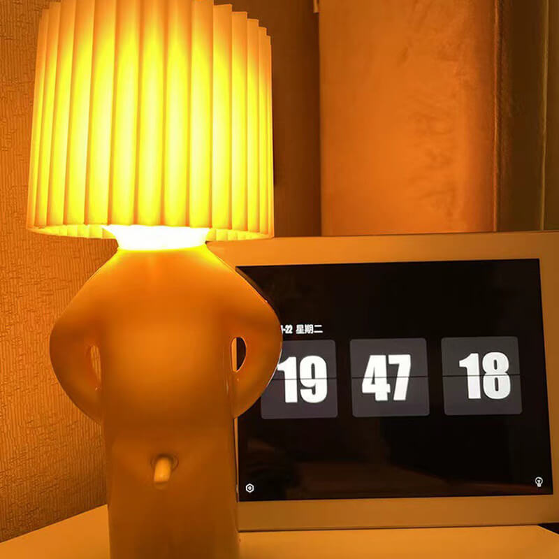 Mindre Odisciplinerad Pojke Bordslampa | Veska Gul