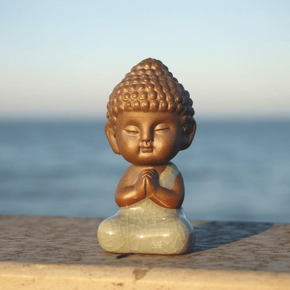 Mini Buddha-statyn i keramik och porslin | Veska