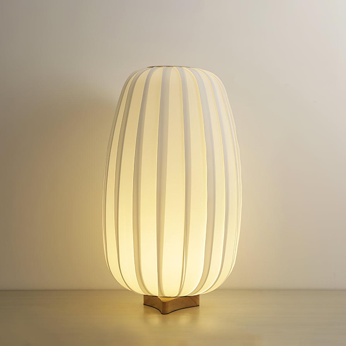 Minimalistisk Bordslampa med Bambubas | Veska Dia 27cm x H 50cm