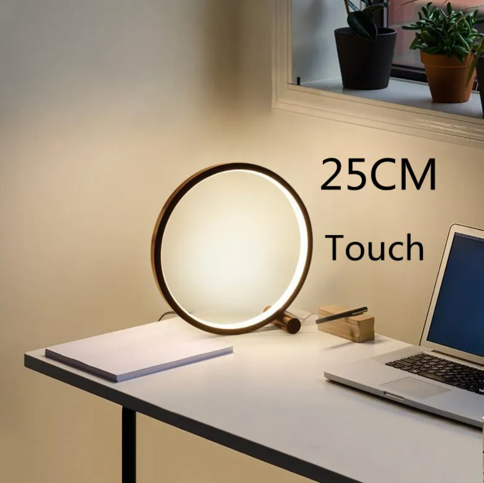 Minimalistisk bordslampa med touch- och dimmerfunktion | Veska