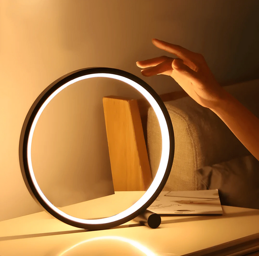 Minimalistisk bordslampa med touch- och dimmerfunktion | Veska Svart
