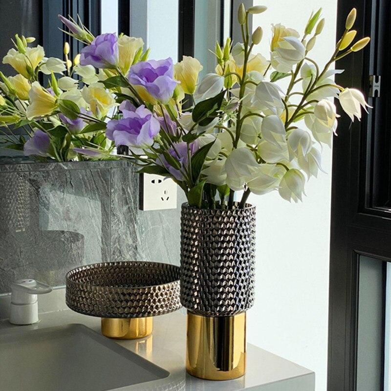 Minimalistisk keramikvas för modern elegans | Veska