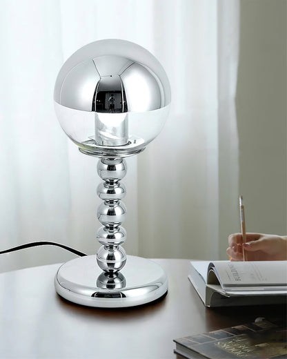 MirrorGlow – Minimalistisk Krom Bords Lampа | Veska
