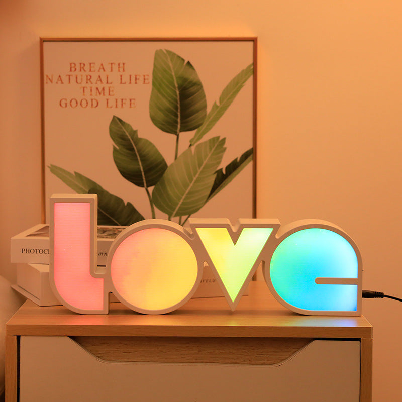 Modern Art Deco vattentålig PS LOVE bokstäver LED bordslampa för sovrummet | Veska C Vit ljus (5000K) 4.5V