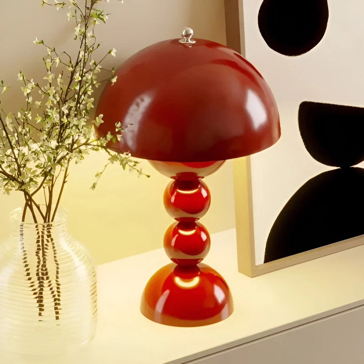 Modern Bordslampa i Skandinavisk Design med Guld Accenter | Veska
